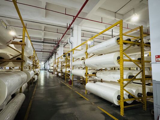 Φύλλα θερμικής επικαλύψεως PET με μεταβλητό μήκος έως και 6000 μέτρα Προσαρμόσιμο πυρήνα χαρτιού και στρώμα κόλλας EVA