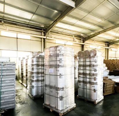 Πάνω από 90 GU επίπεδο λάμψης Φιλμ λάμψης με ανθεκτική υγρασία και διπλή πλευρική θεραπεία κορώνας