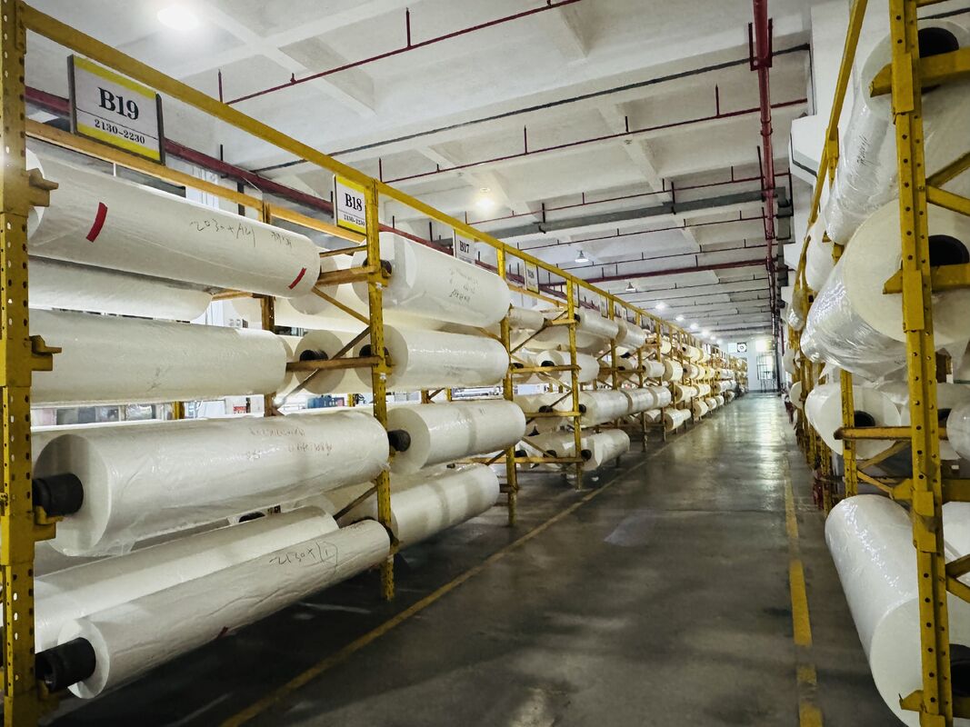 Υψηλής καθαρότητας θερμική πλάκα lamination PET με αντοχή σε θερμοκρασία έως 130°C και προσαρμοσμένο μήκος έως 6000 μέτρα