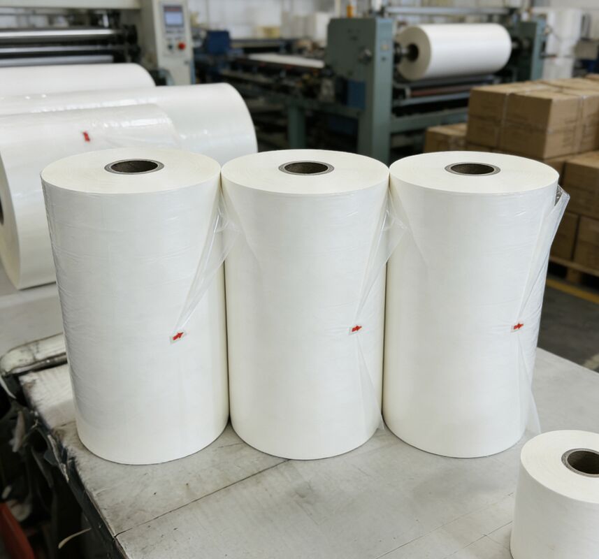 Διπλή πλευρική επεξεργασία γυαλιστερή ταινία στρώσης με υγρασία και πολλαπλή διαδικασία εκτόξευσης για βελτιωμένη συσκευασία