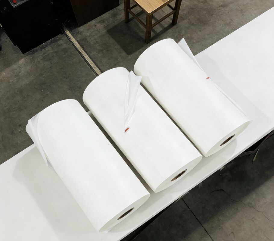 Μεταλλωμένη ταινία PET με χημική αντοχή και ανακλαστική επιφάνεια σε εξατομικευμένο πάχος 12-30 μικρών