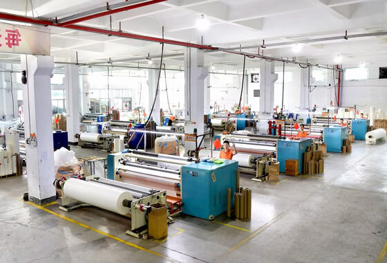 Multiple Extrusion Matte Lamination Film with Matte Texture and Enhanced Durability for Customisable Length Packaging