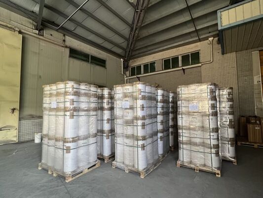 Λάμιναριστική ταινία θερμικής επικάλυψης PET με πλάτος 2200 mm και αντοχή σε θερμοκρασία 130 °C για ανώτερη προστασία